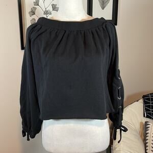 NWT Romeo and Juliet Couture crop top